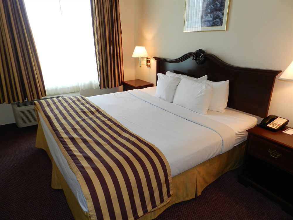 Ashmore Inn And Suites Λούμποκ Εξωτερικό φωτογραφία