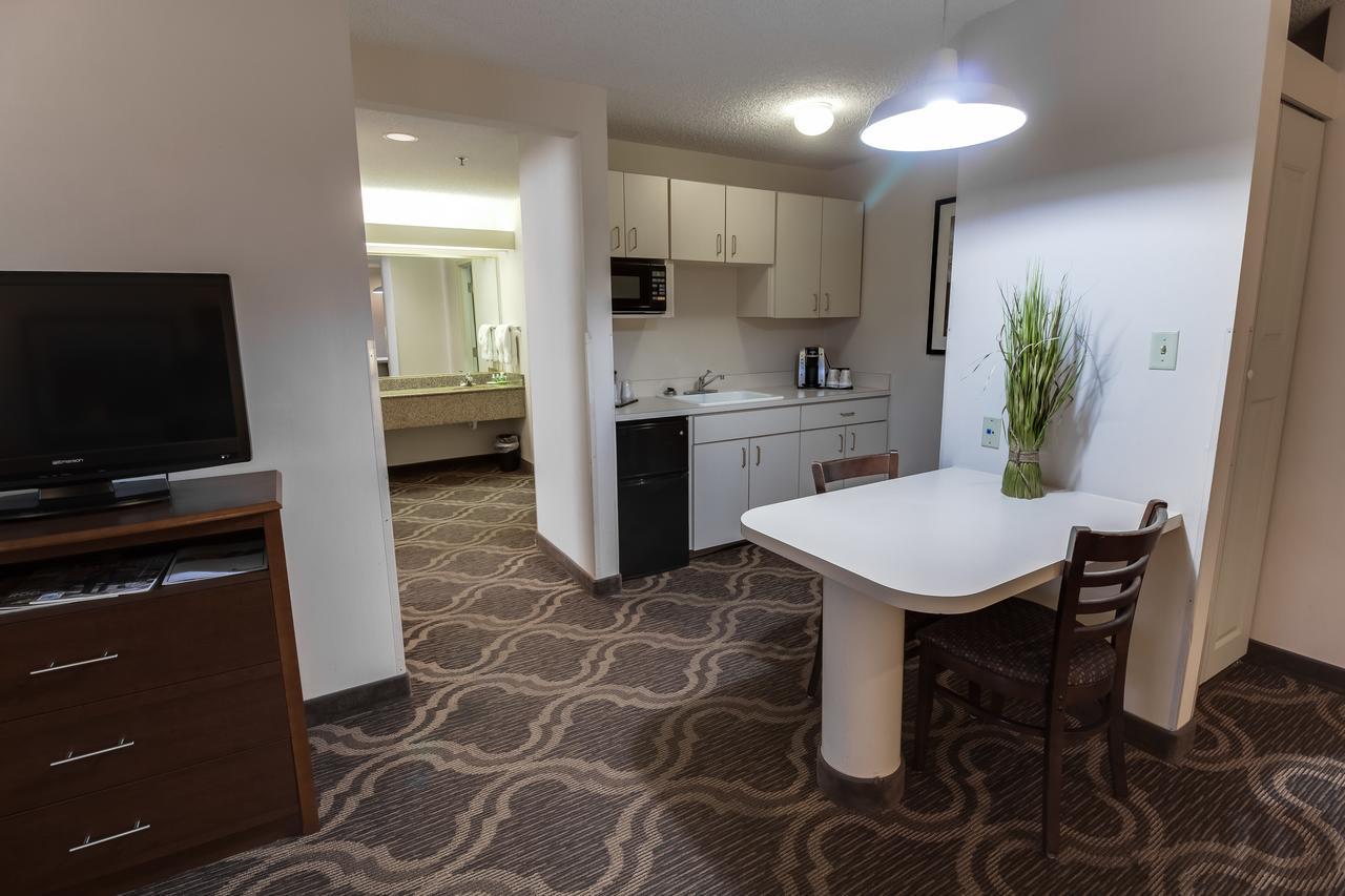 Ashmore Inn And Suites Λούμποκ Εξωτερικό φωτογραφία