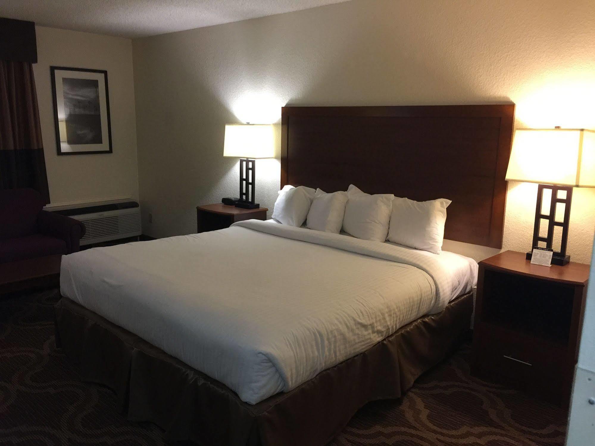 Ashmore Inn And Suites Λούμποκ Εξωτερικό φωτογραφία