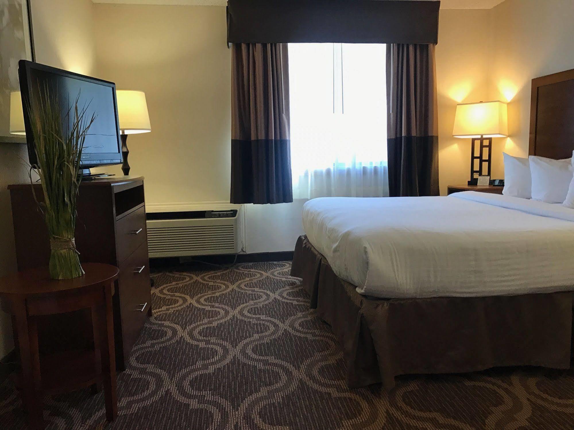 Ashmore Inn And Suites Λούμποκ Εξωτερικό φωτογραφία